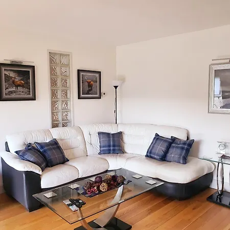 Lindas Retreats Self Catering Accommodation 1 Bedroom Cottage Or 3 Bedroom House Tomintoul Exterior foto