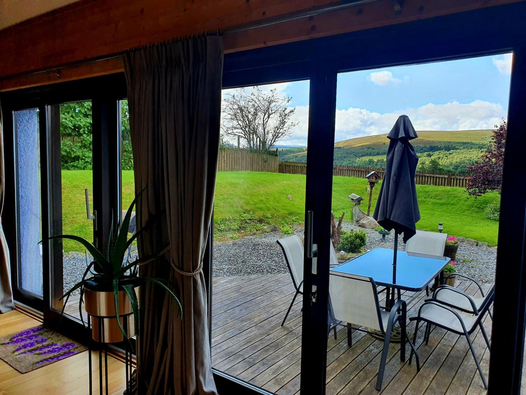 Lindas Retreats Self Catering 1 Bedroom Or 3 Bedroom House * Tomintoul